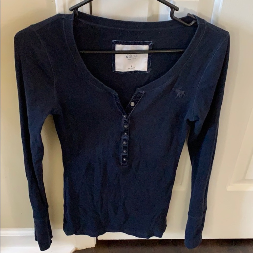 Long sleeve Henley tee